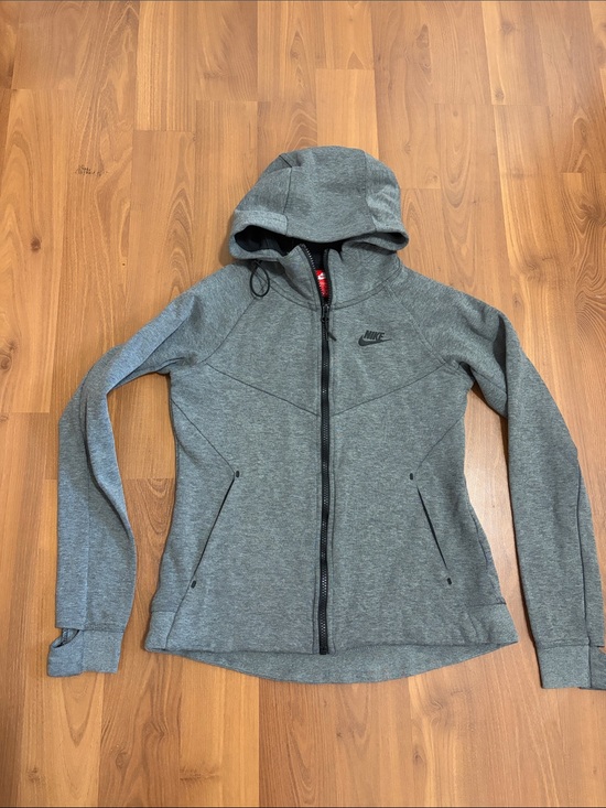 Nike Tops - Nike tech women’s zip up hoodie size small